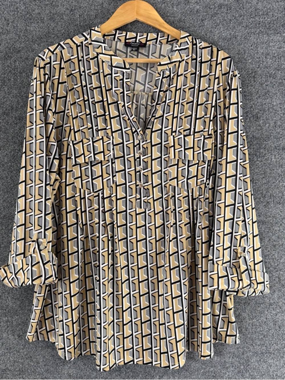 Cocomo Geometric Print Top Womens Size 3X Tan Black 3/4 Sleeve Office Stretch